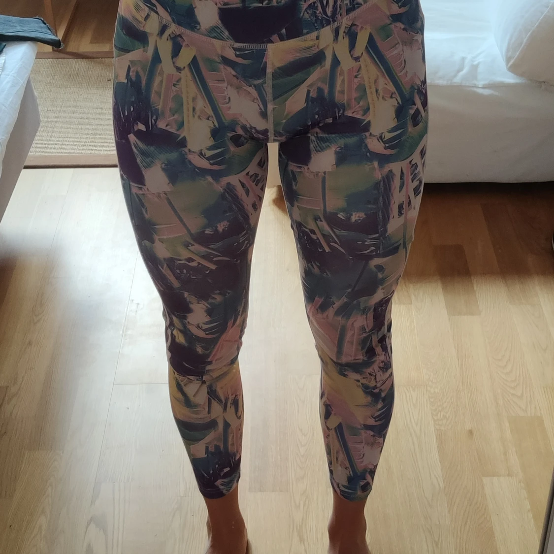 SOC träningstights strl M / 8 - 90