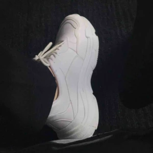  - Sjukt snygga chunky sneakers men som inte kommer till användning, skorna är i mycket bra skick! Frakt ingår✨💓