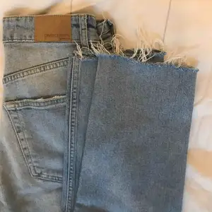 jeans från gina tricot i storlek 36 köparen står för frakten🥰
