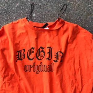  - passar alla stlk💙💙Skriv privat för mer info om plagget. Frakten är oftast 63kr med postkort skicka lätt men om det är mindre plagg=billigare. Är öppen för byte. Paketpris går att fixa!! Tveka inte att höra av er vid frågor!! 🥰🥰🥰