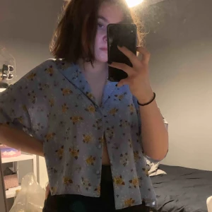  - Oversized kortarmad skjorta