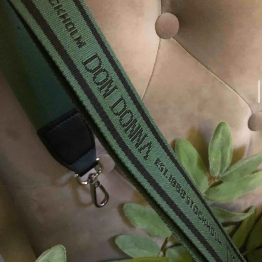 Väskband från don donna grön superfin!! 💚. Accessoarer.