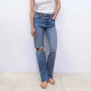 SÖKES! söker dessa jeans från zara i storlek 34,36,38. 