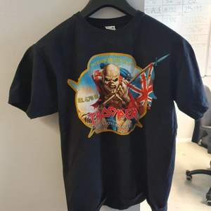 Iron maiden t-shirt, size L, good condition, barely worn