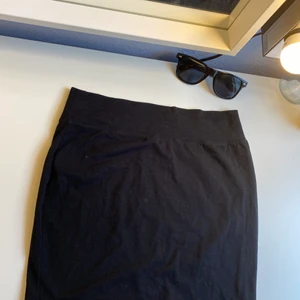 Kjol - Världens finaste triåkjol från Lindex. Storlek 158/164