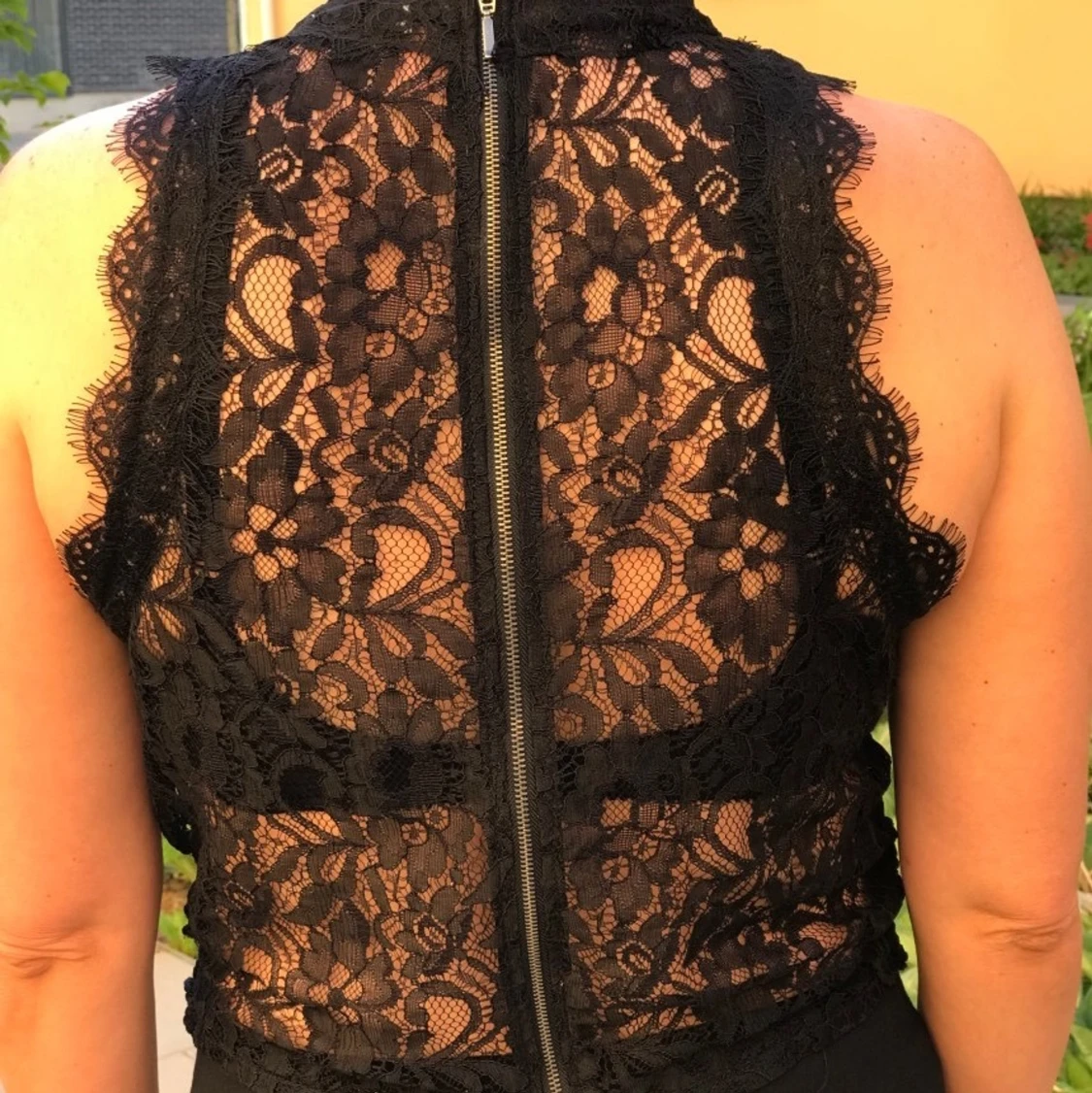 Svart Spetstopp Broderad - 91