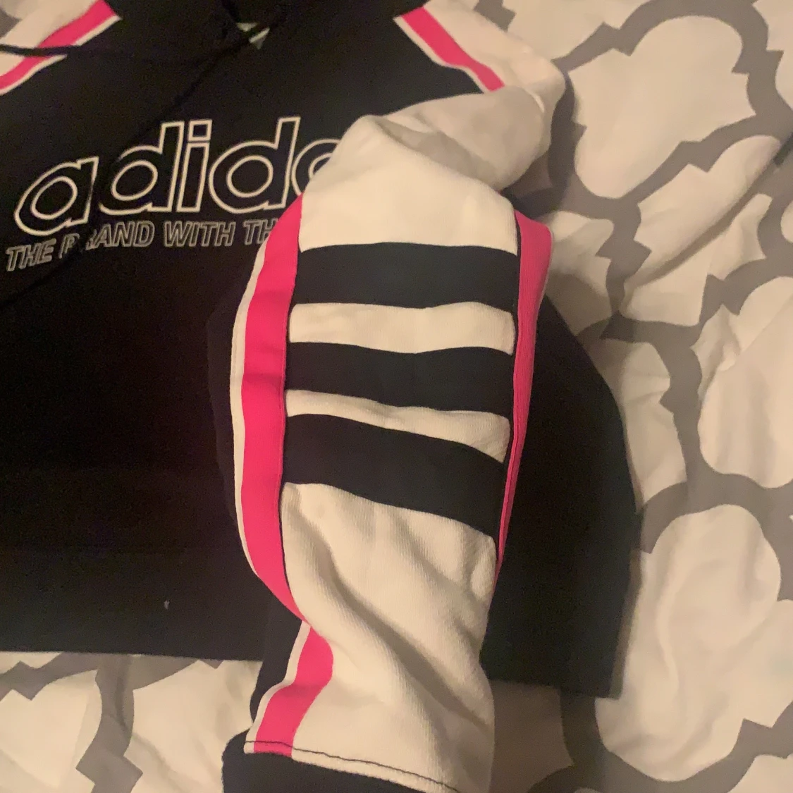 Croppad Hoddie Adidas  - 91