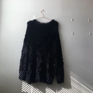  - Lång fluffig tröja från & other stories