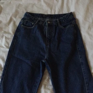  - Supersnygga byxor från Zara, säljes pga försmå för mig!! Köparen står för frakt😊😊😊