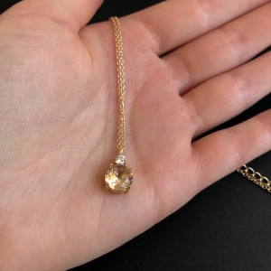 Halsband - Halsband i äkta silver med guldplätering från glitter!  Jättefint men inte min stil!!