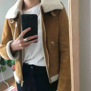 Women’s suede jacket. Has some discolouring on the right hand sleeve, just need a good clean (if you know how)