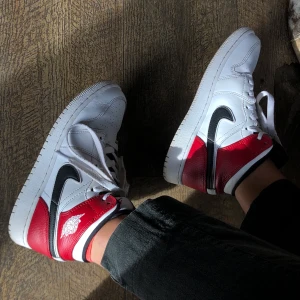 Air Jordan  - Jordans! Bra skick! Storlek 35,5, men passar även 36