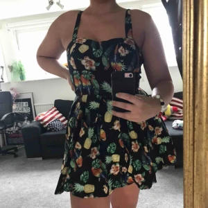  - Är i storlek S men passar en M också!