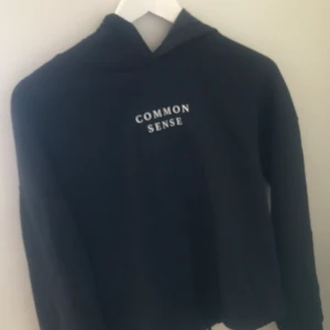 Hoodie från Gina tricot  - Storlek S💝