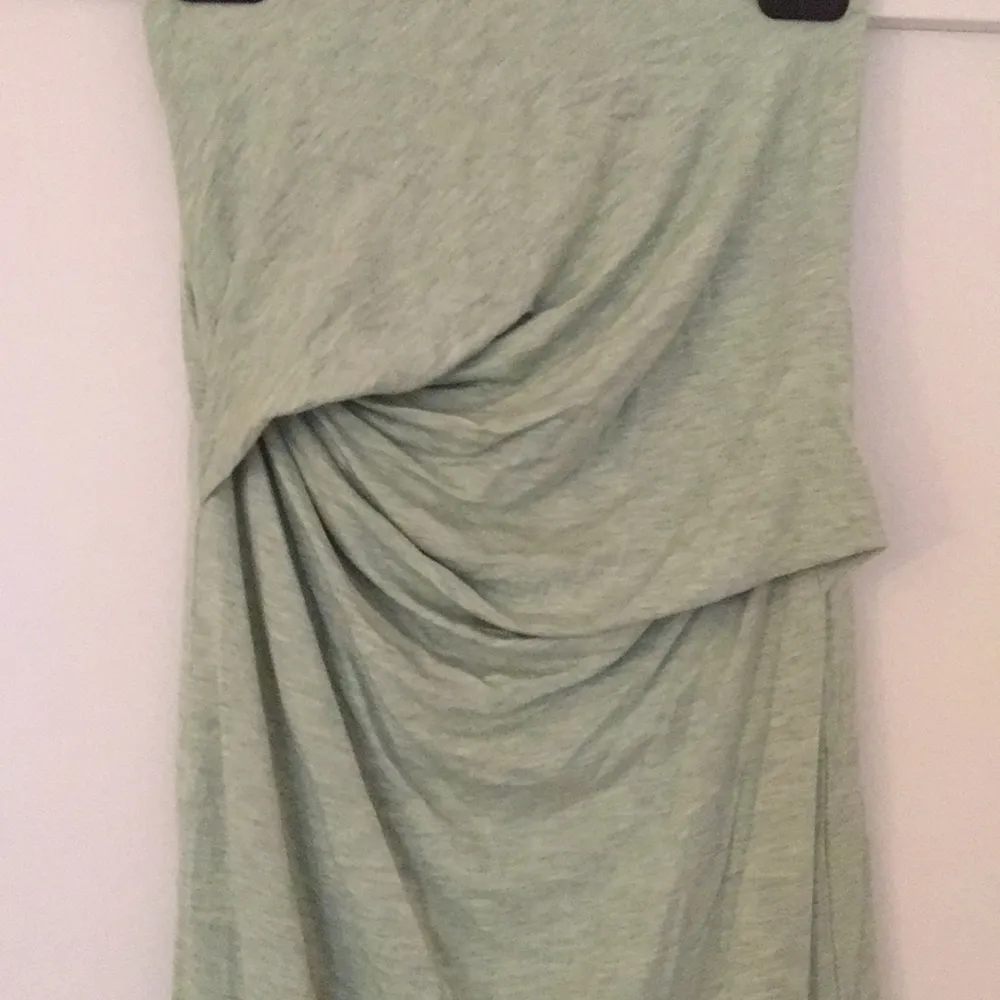 Snygg tubtopsklänning från Stylein, aldrig använd . Mintgrön färg :) . Klänningar.