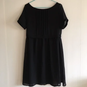  - Transparent klänning från indiska. Använd men i gott skick. 