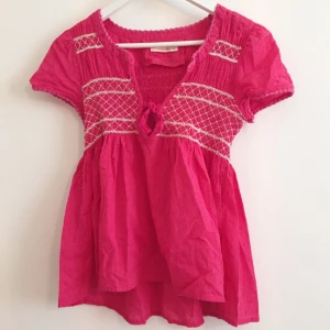  - Odd molly blus, använd fåtal gånger. Mycket bra skick. 