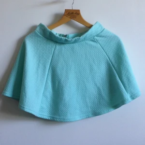  - Superfin mintgrön kjol från H&Ms DIVIDED
Väl använd så har några noppror men ytterst få🌸
Frakt tillkommer och tar gärna swisch ✨