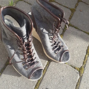  - använda dock bra skick  frakt tillkommer  avhämtning ok