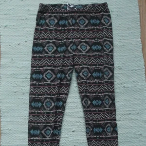  - Helt oanvända leggings. 