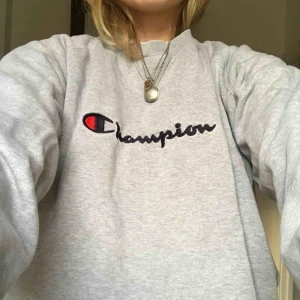  - Vintage Champion sweater