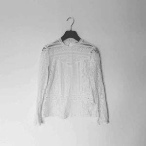 - Vit spetsblus från H&M