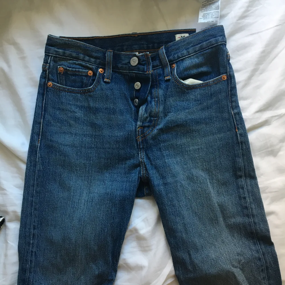 Fina Levis jeans, mkt lite använda. Jeans & Byxor.
