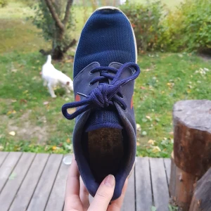  - En par Nike skor som jag tyvärr inte använda längre. Köpt från en tjej på Plick, väldigt bekväm 🍒  