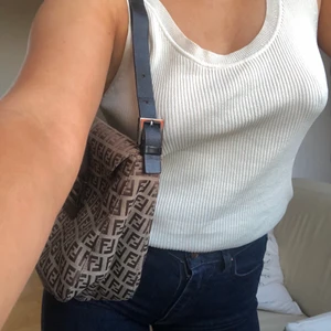 Beiget baslinne - Perfekt baslinne i en beige färg 