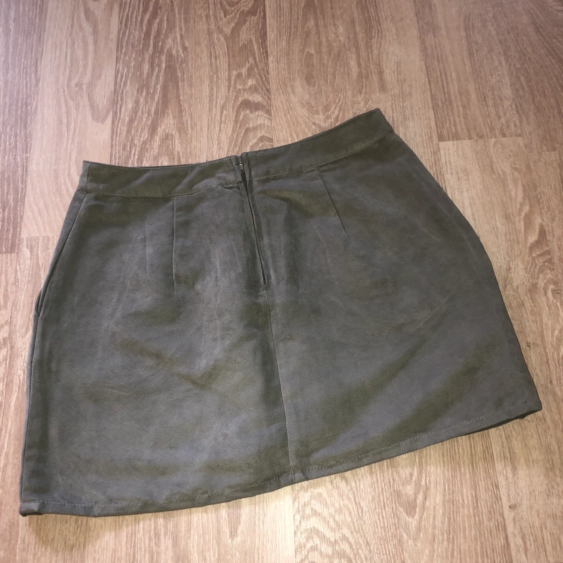 Kjol med snörningsdetalj  - 91