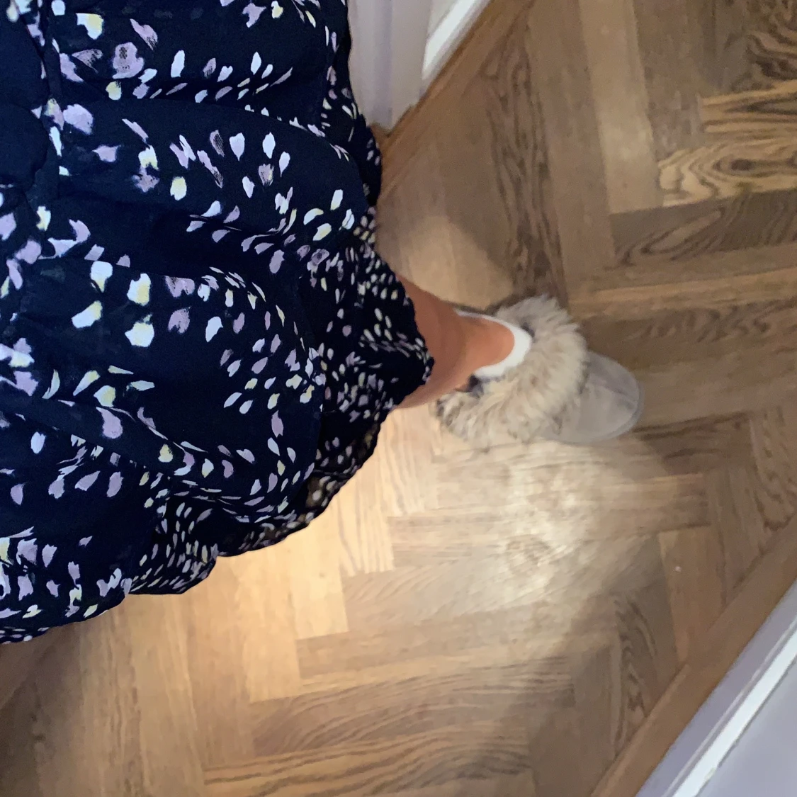 Prickig blå klänning - 91