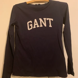 Tunn Gant tröja - Tunn Gant tröja i bra skick, inga fläckar eller slitningar.