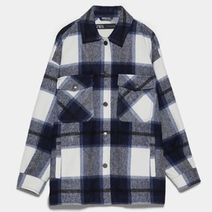 Rutig jacka , Zara - Jackan är i väl skicka och använt få tal gånger!