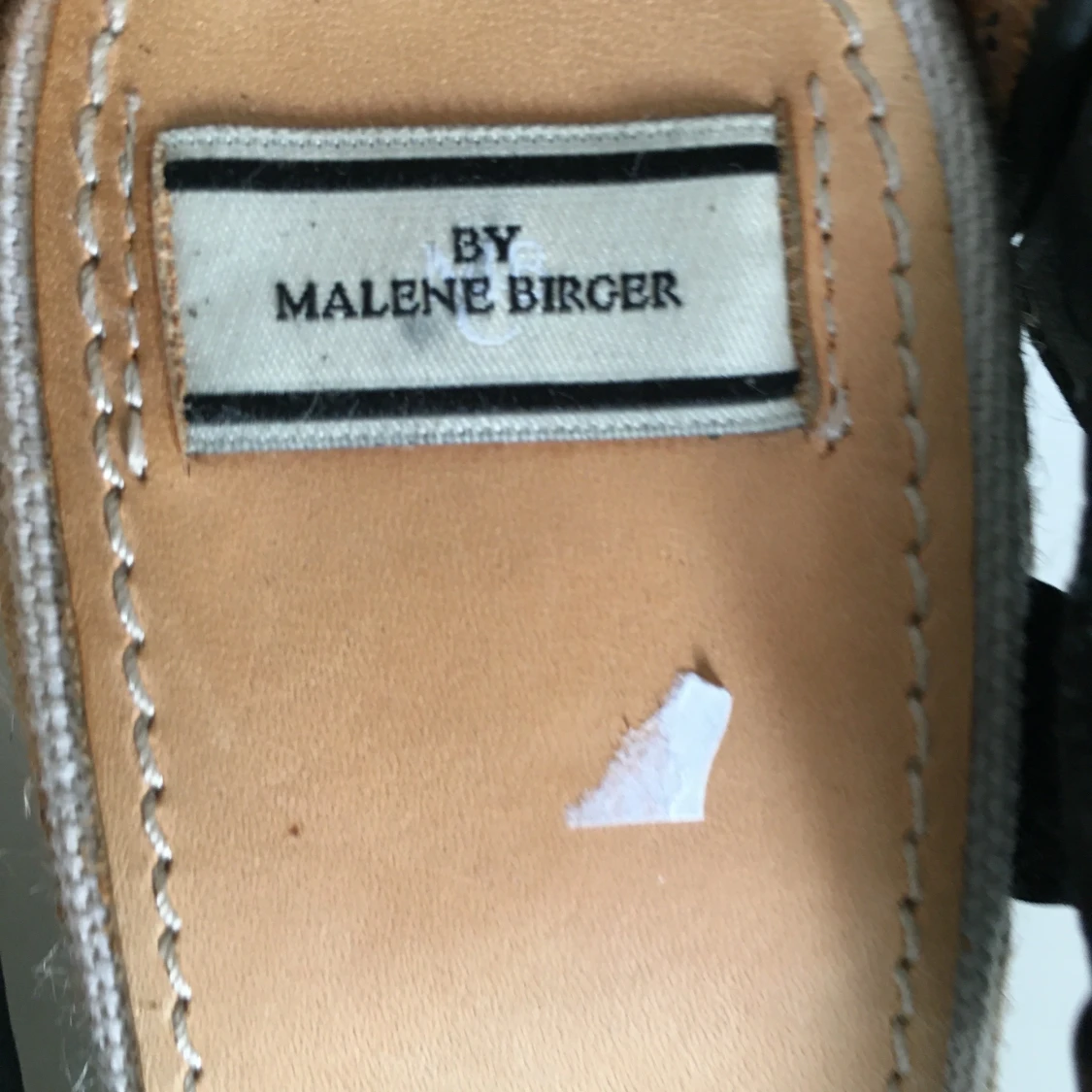 By malene Birger kilklack skor i läder och tyg. Stl 38 - 90