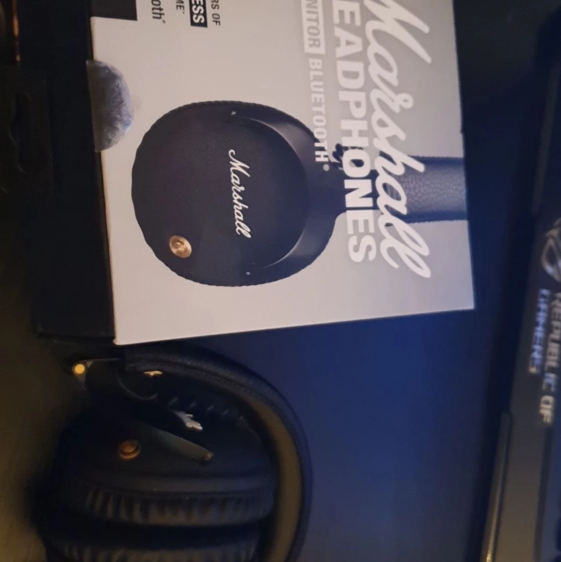 Marshall hörlurar  - 90