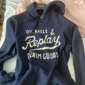 Hoodie  - Säljer min jätte mysiga hoodie som inte kommer till användning. Frakt tillkommer 