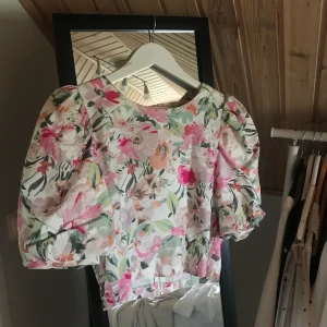 Sommartopp - Fin sommartopp från gina