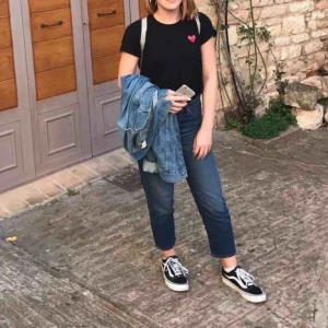  - Blå jeans från monki i modellen taiki