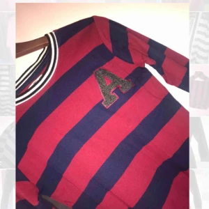  - collegeklänning från lager 157 i storlek 160 men passar som XS-S