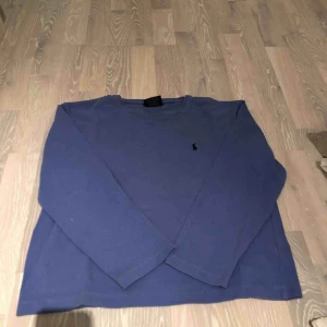  - Oanvänd. 100% bomull, lila. 