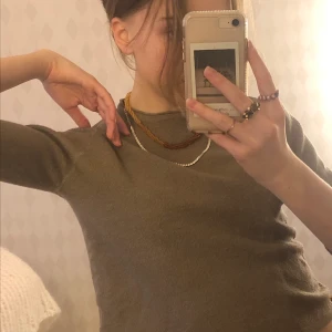 Brun sweater - Säljer min älskade bruna ulltröja, dock bara om jag bli nöjd med priset🥰 Köparen står för frakt men möts helst upp!