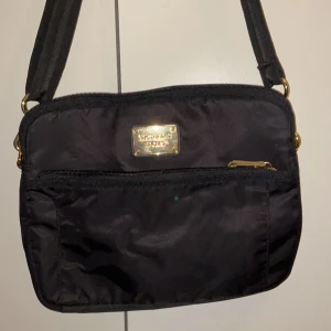 Victoria Secret handväska - Nästan helt oanvänd! Super fin