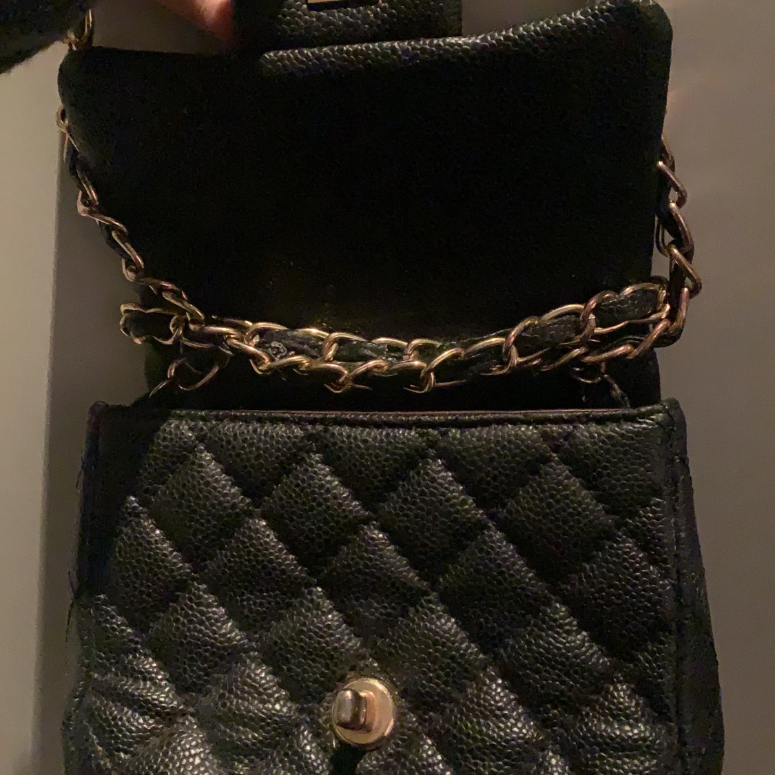 Chanel handväska, har andvänts några få gånger! Jätte ren och perfekta väskan💕 - 91