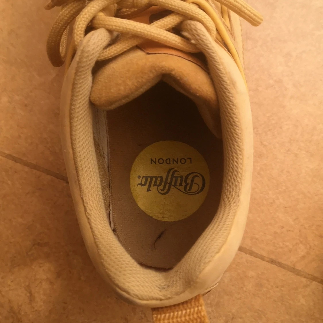 Senapsgula buffalos - 91