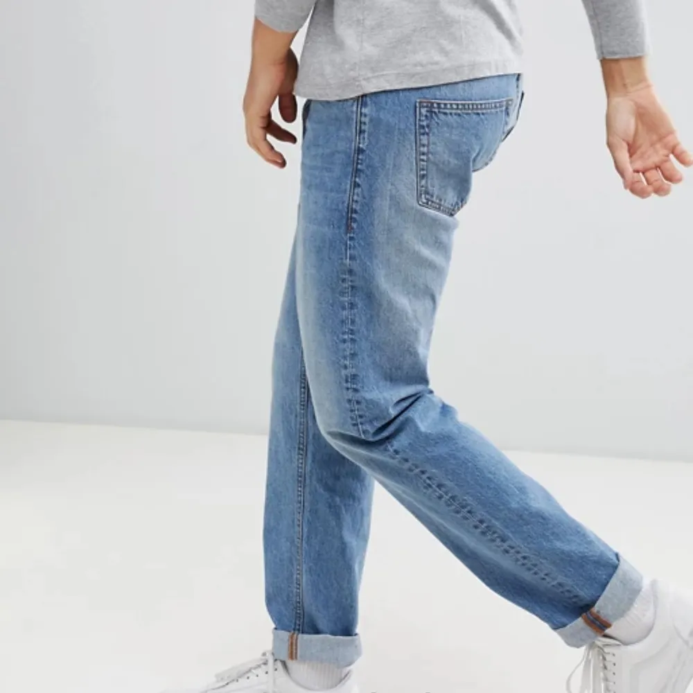 Sparsamt använda jeans i väldigt gott skick. . Jeans & Byxor.