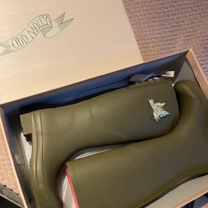 Stövlar  - Har använt 4ggr, storlek 37