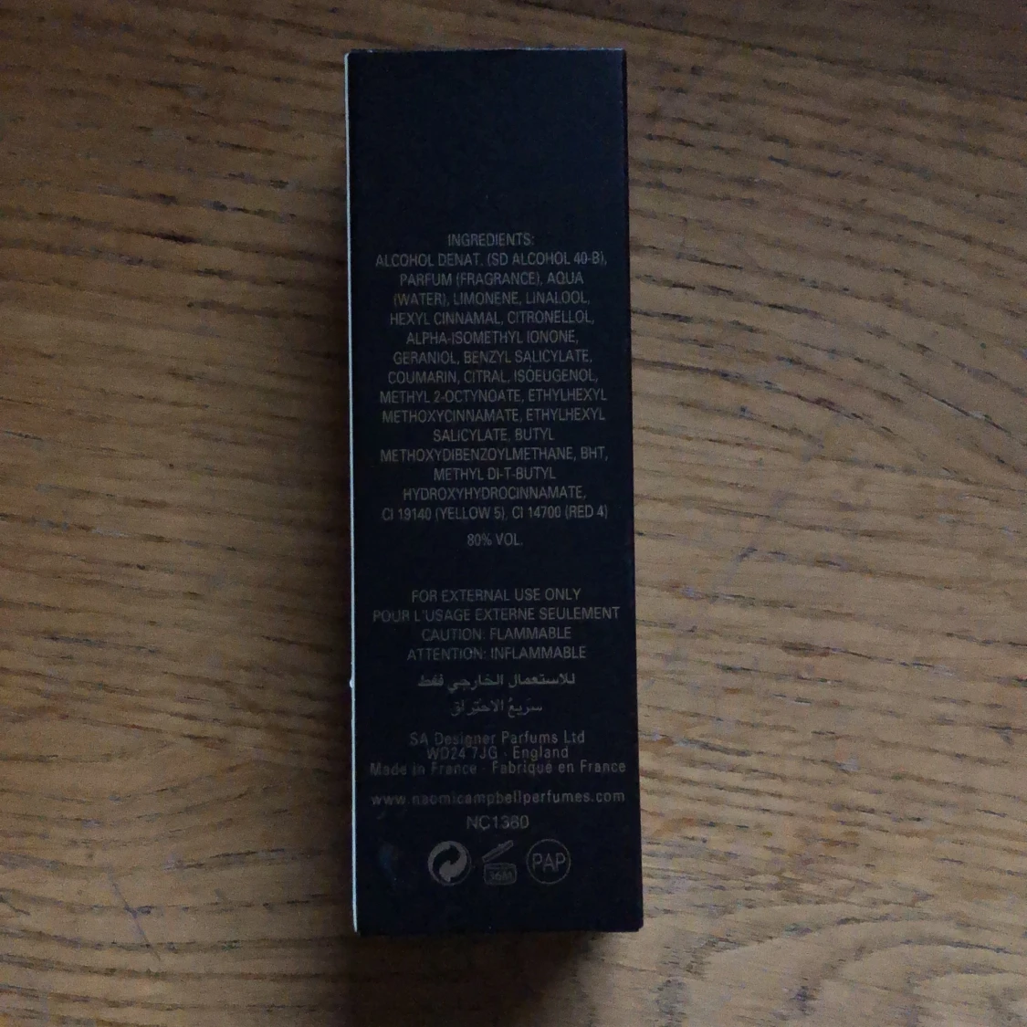 Pret a porter, Naomi campbell perfym  - 90