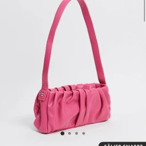 Ny väska från Asos💖💞❤️💘 - Sjukt fin väska och helt oanvänd och är kvar i förpackning!💞❤️