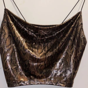  Ormhud Topp -  Färgrikedom Ormhud Tryck Sexig Topp