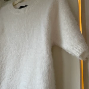 Fin tshirt - Precis köpt denna från asos och använt 1 gång. Ser den inte att komma till användning hos mig. Frakt ingår inte, den är i nyskick.☺️